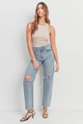 Baggy nineties skater fit through the hips and legs