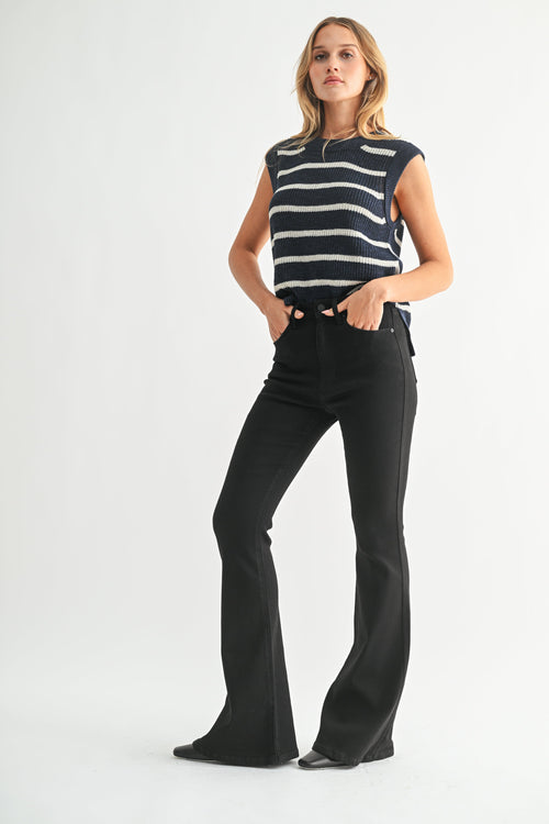 Slim fit through the hips and thighs on black denim