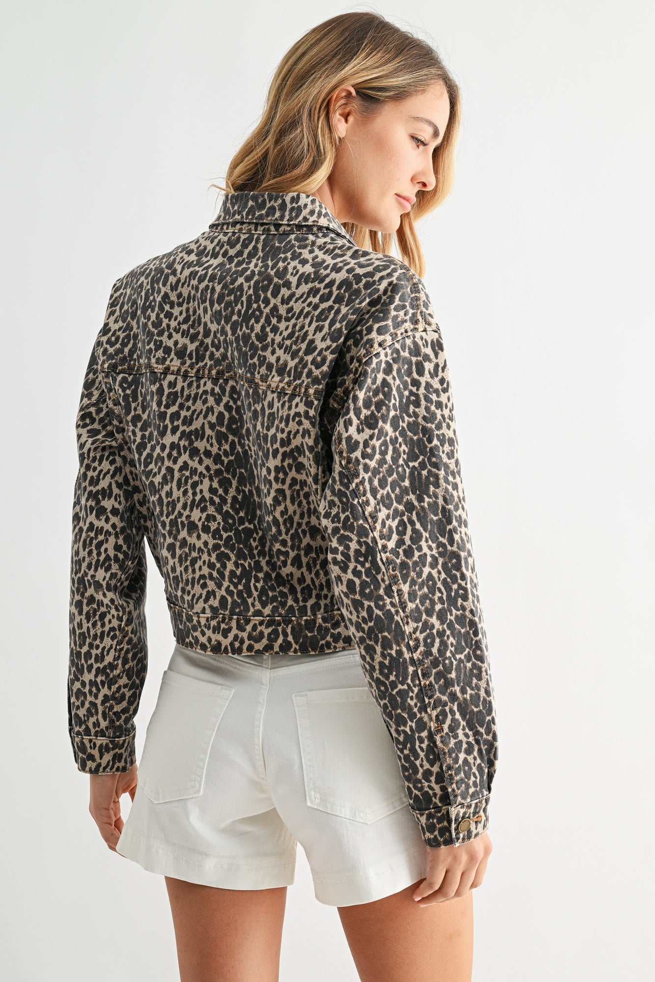 Soft breathable 100% cotton denim holding a structured shape