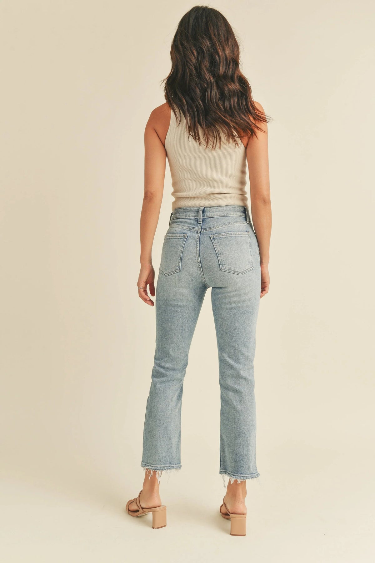 High rise waist on a comfort stretch denim