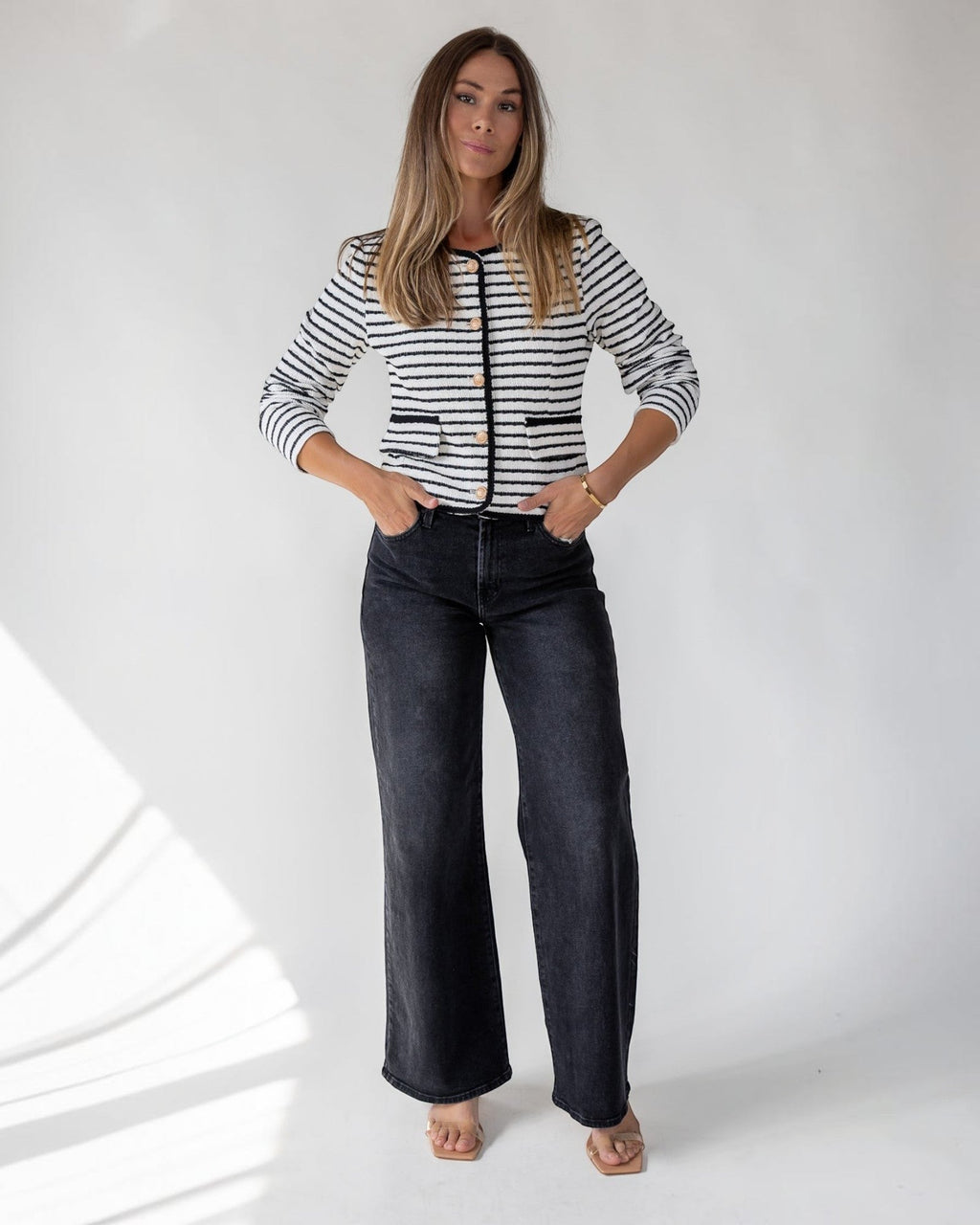 Light shoulder padding giving gentle structure to a cropped top