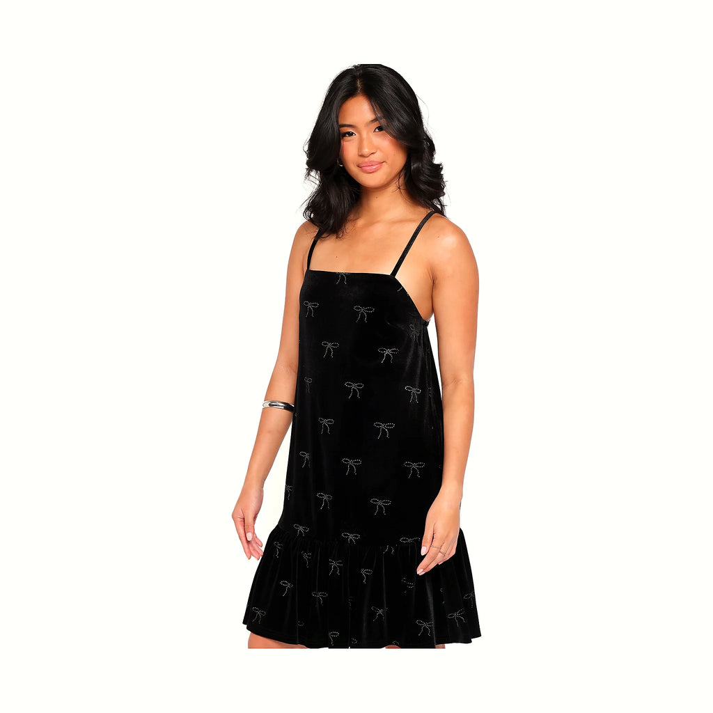 Velvet cocktail dress in black with a lined body