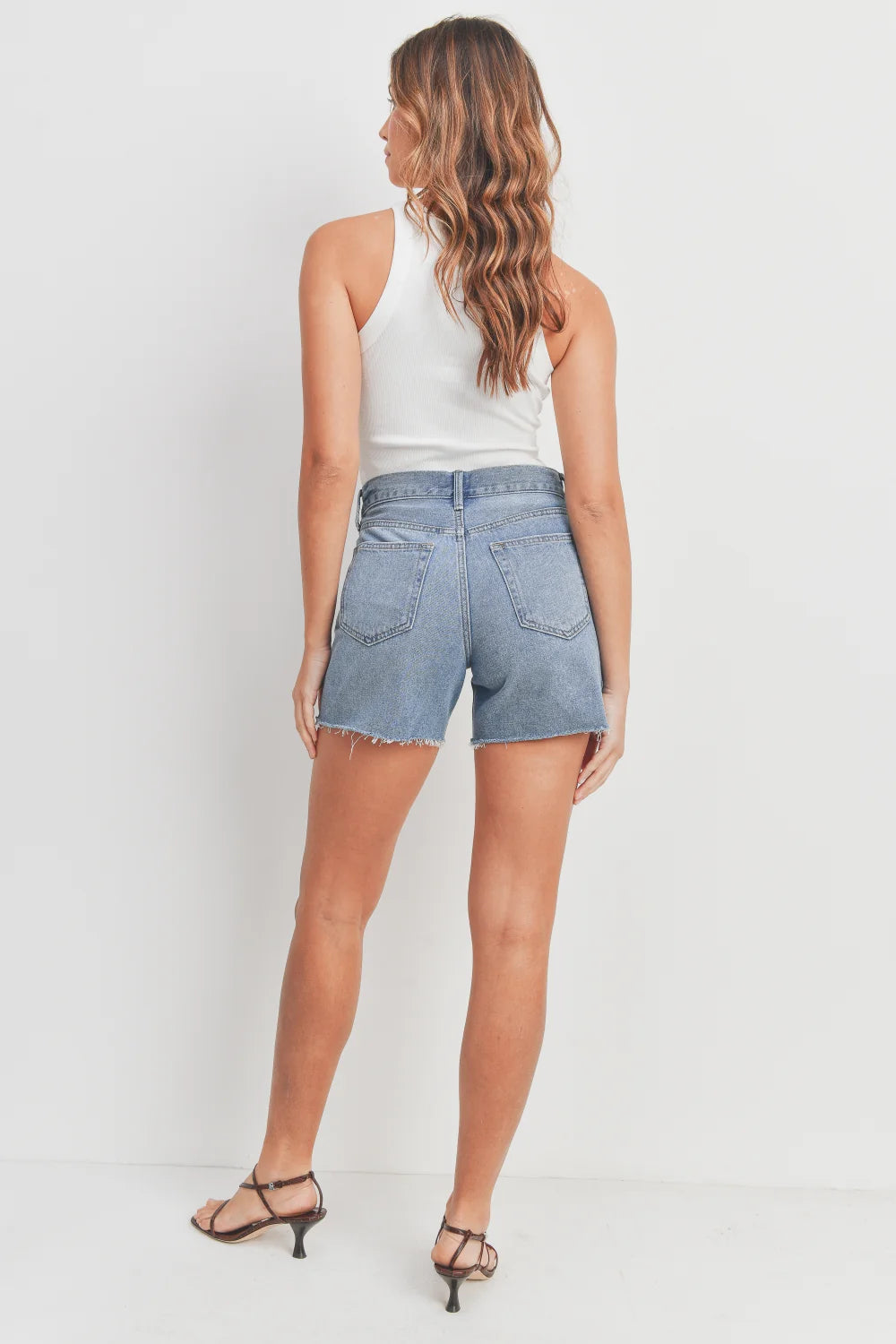 Non-stretch 100% cotton with a worn-in character