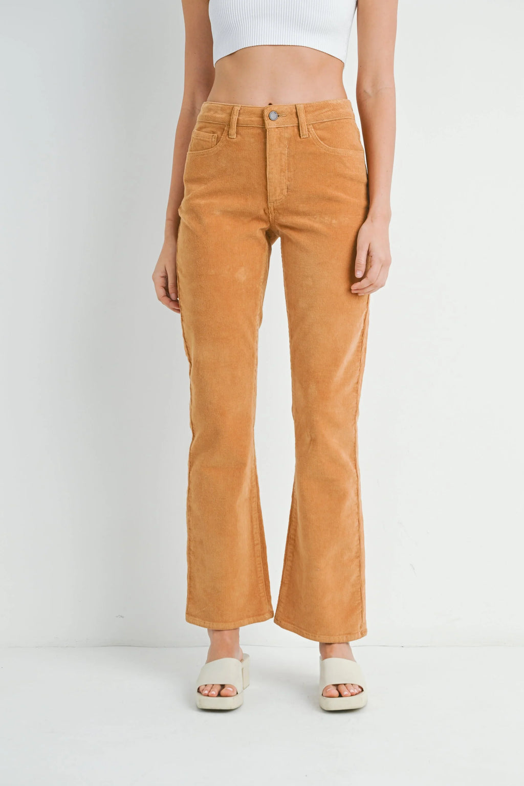 Soft durable cotton blend corduroy with a smooth fit