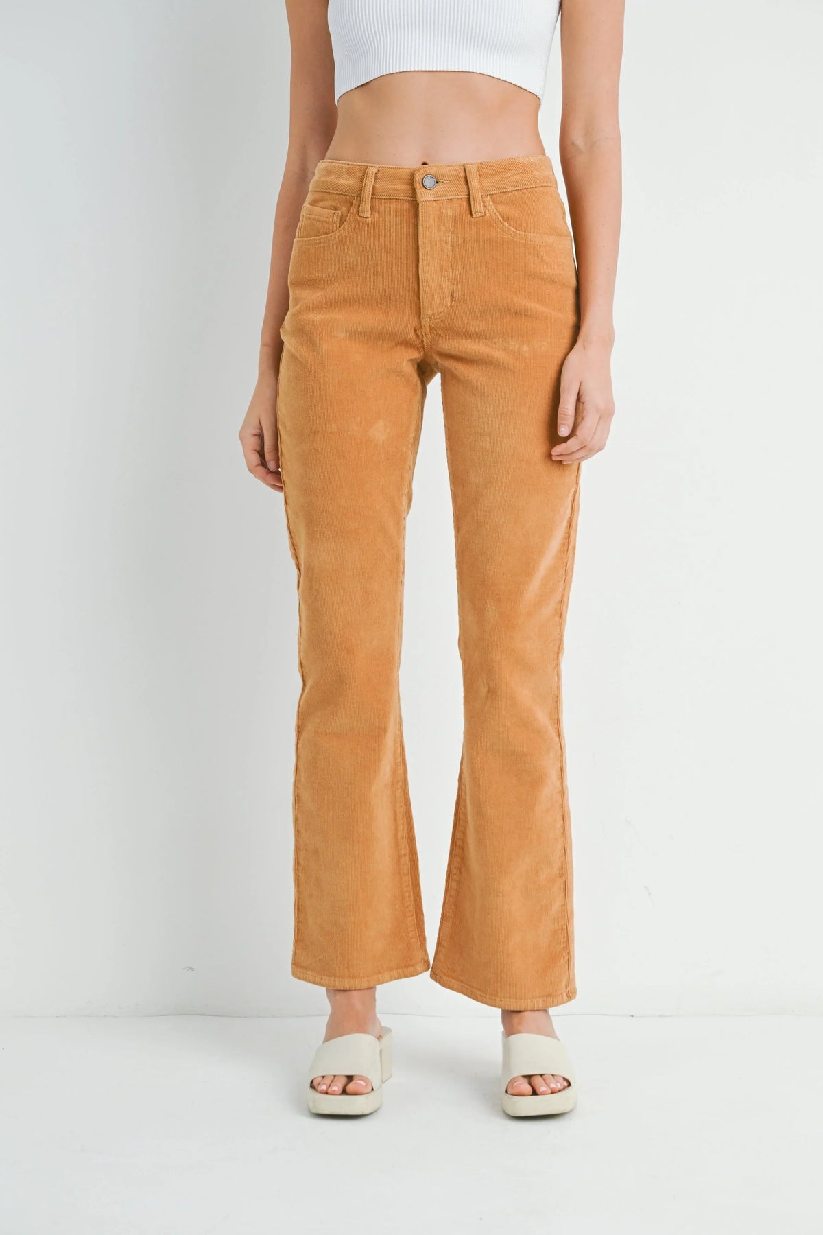 Soft durable cotton blend corduroy with a smooth fit
