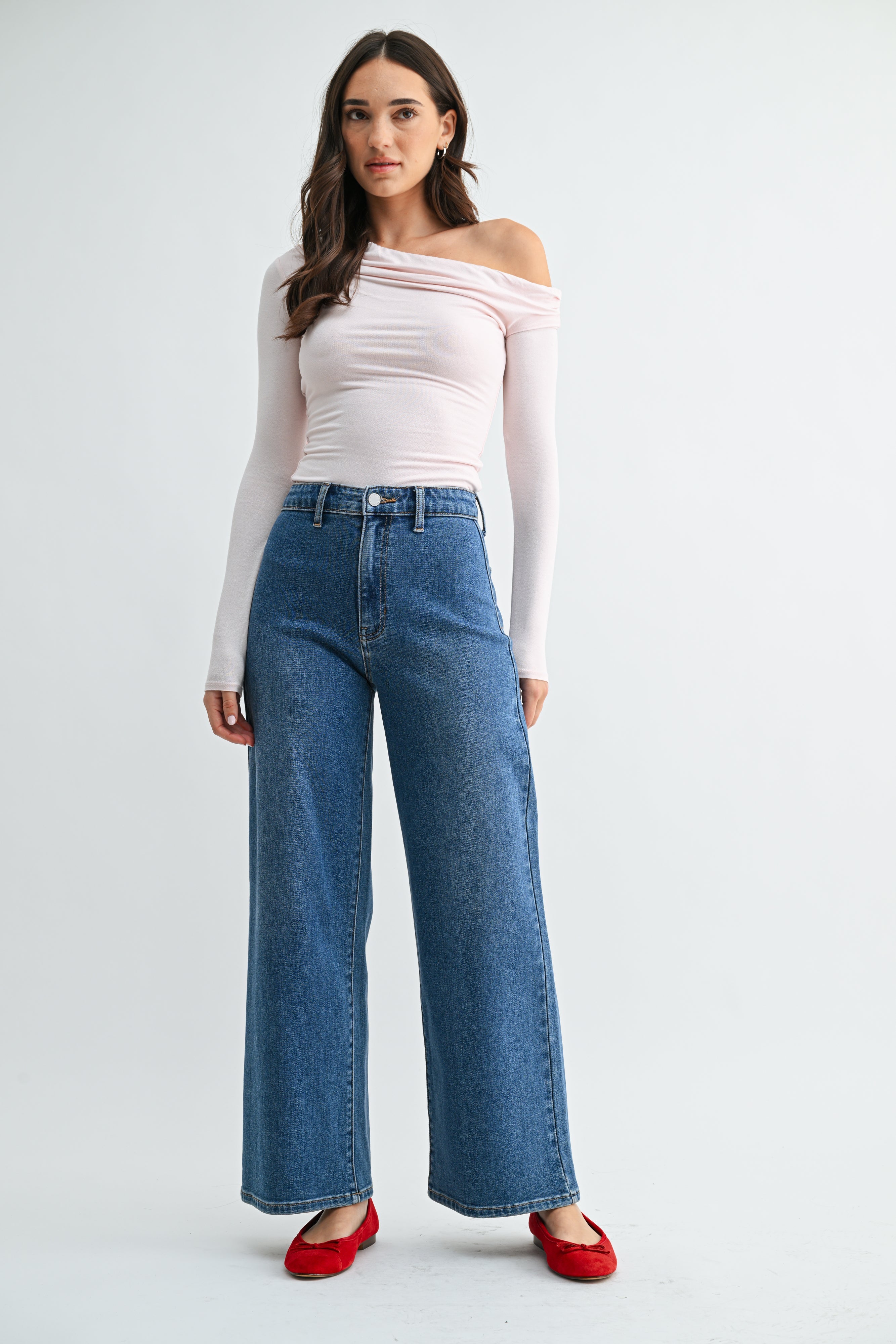 Trouser-inspired black jean with a clean line from hip to hem