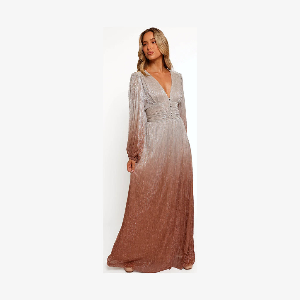 Long pleated dress with a V-neckline and elasticised cuffs