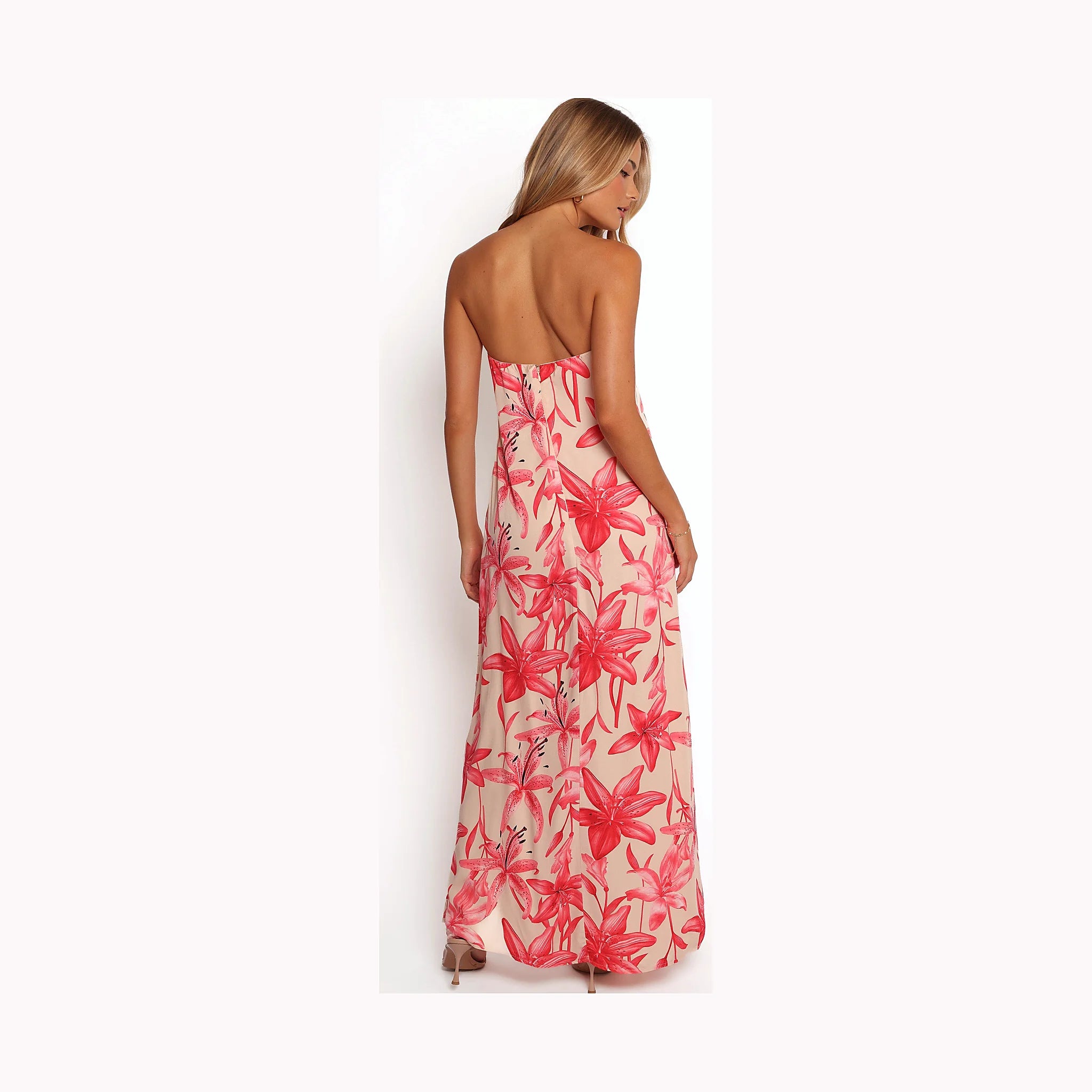 Strapless pink dress with an invisible back zip