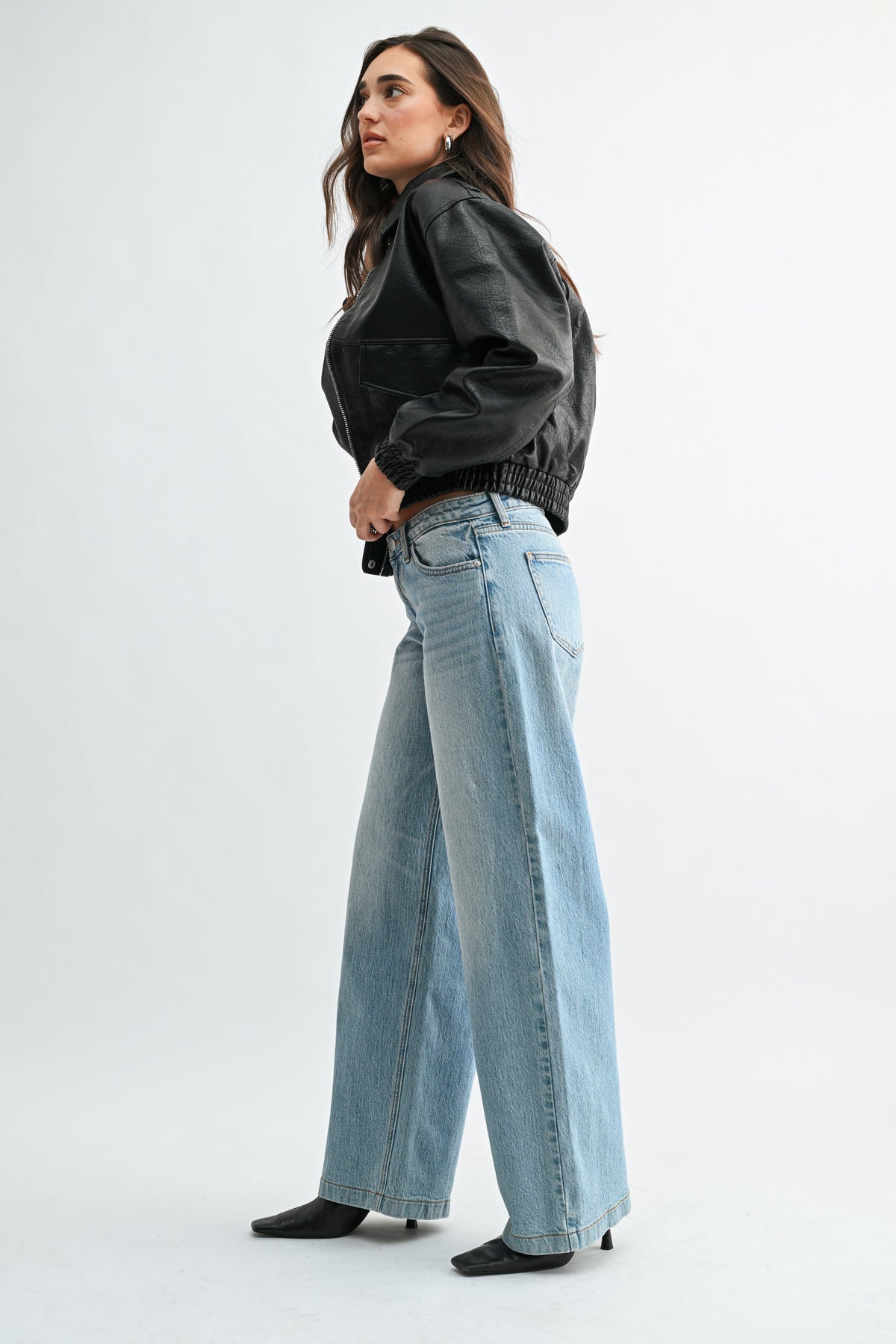 Loose baggy leg with an easy relaxed drape