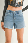 Soft structured denim holding shape through wear