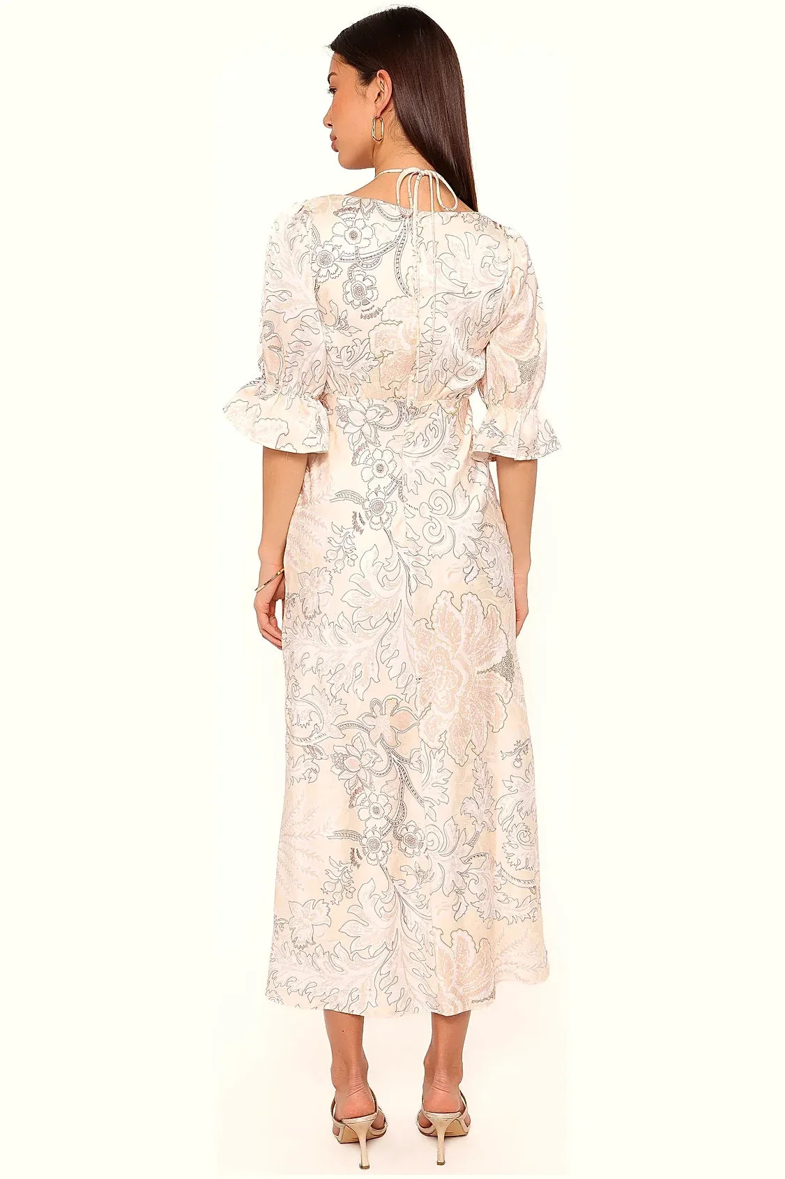 Close-up of the paisley print on the satin sleeve