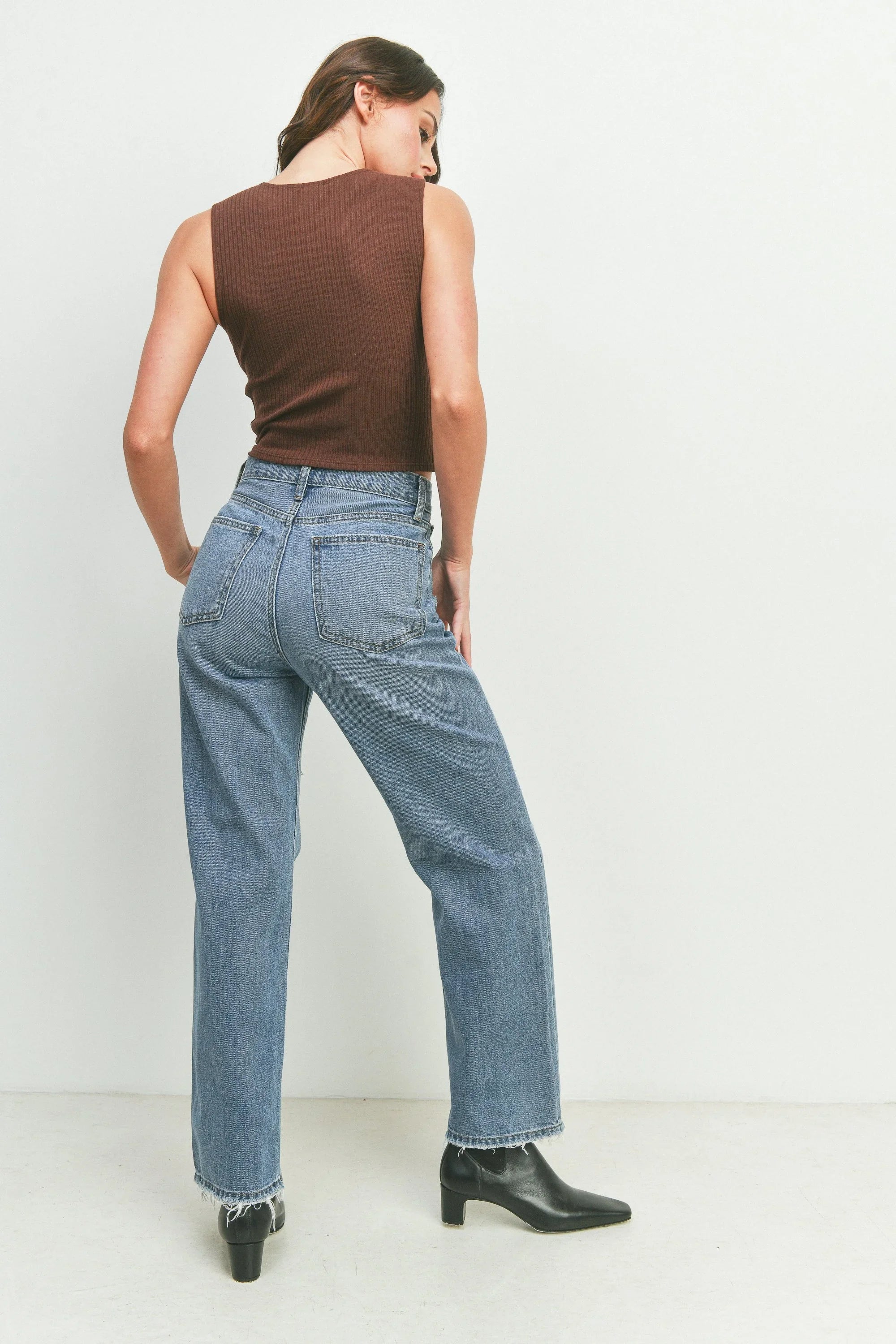 Rigid non-stretch 100% cotton denim
