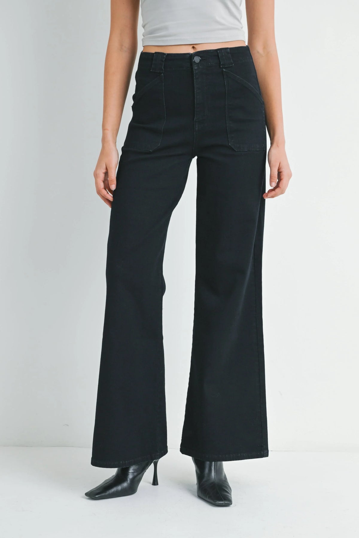 Patch Pocket Wide Leg Jean