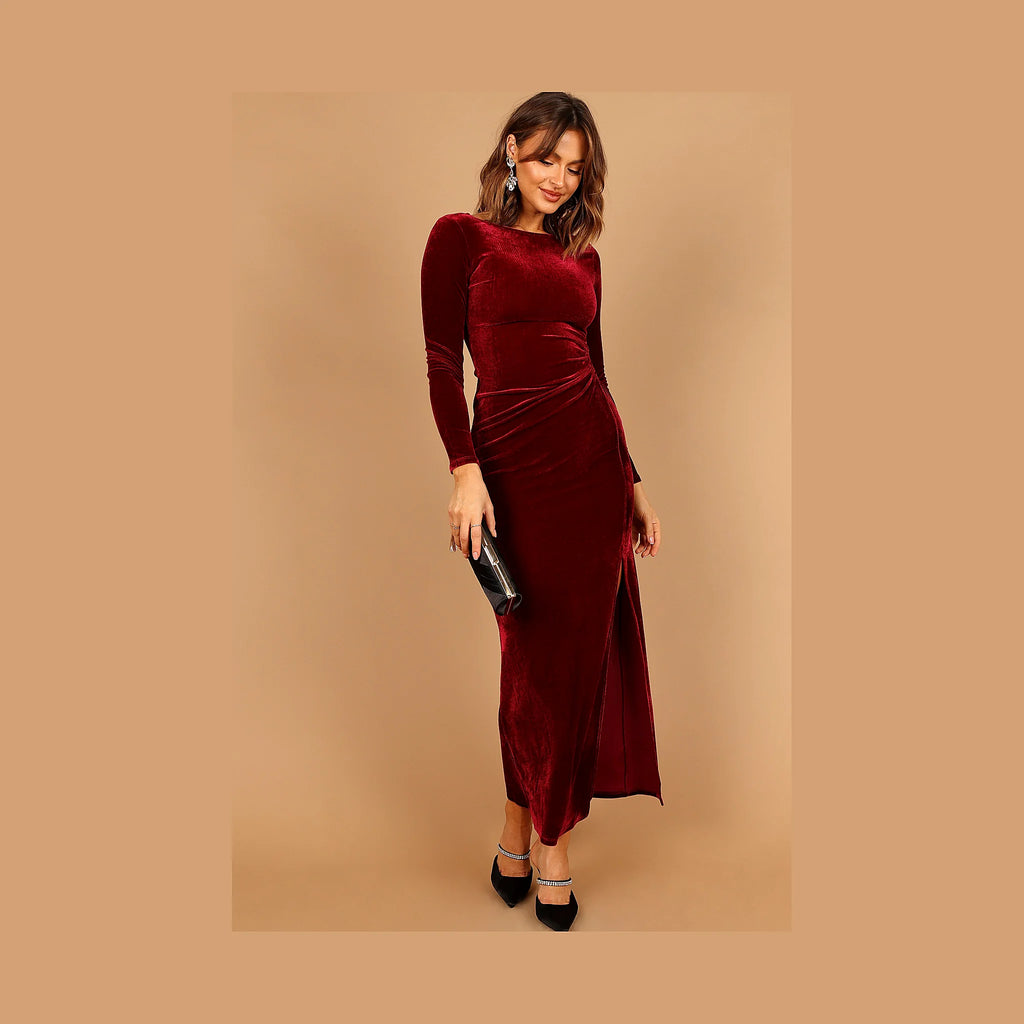 Slim-fit velvet dress with a cut-out at the side