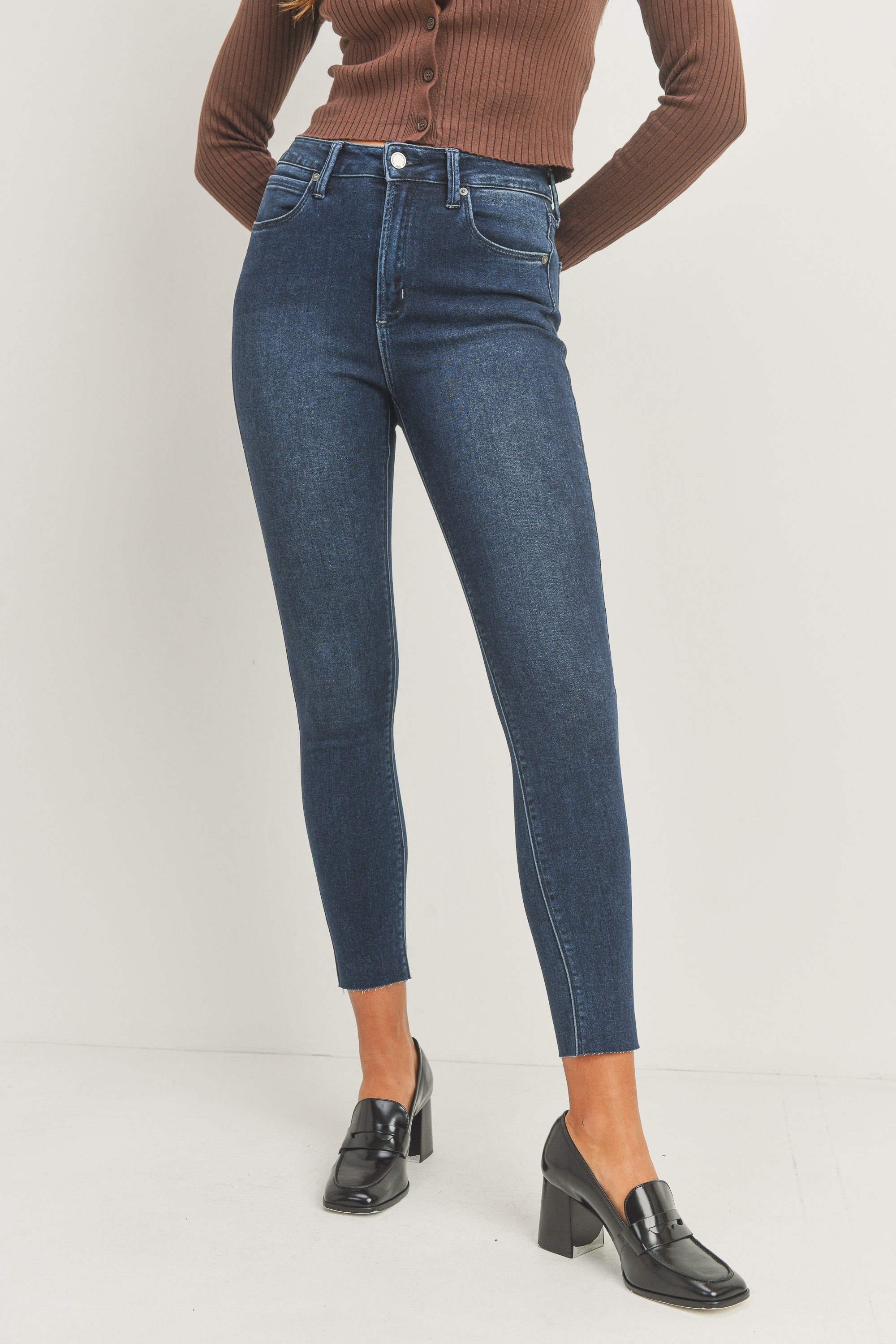 Clean tailored shape held by light comfort stretch