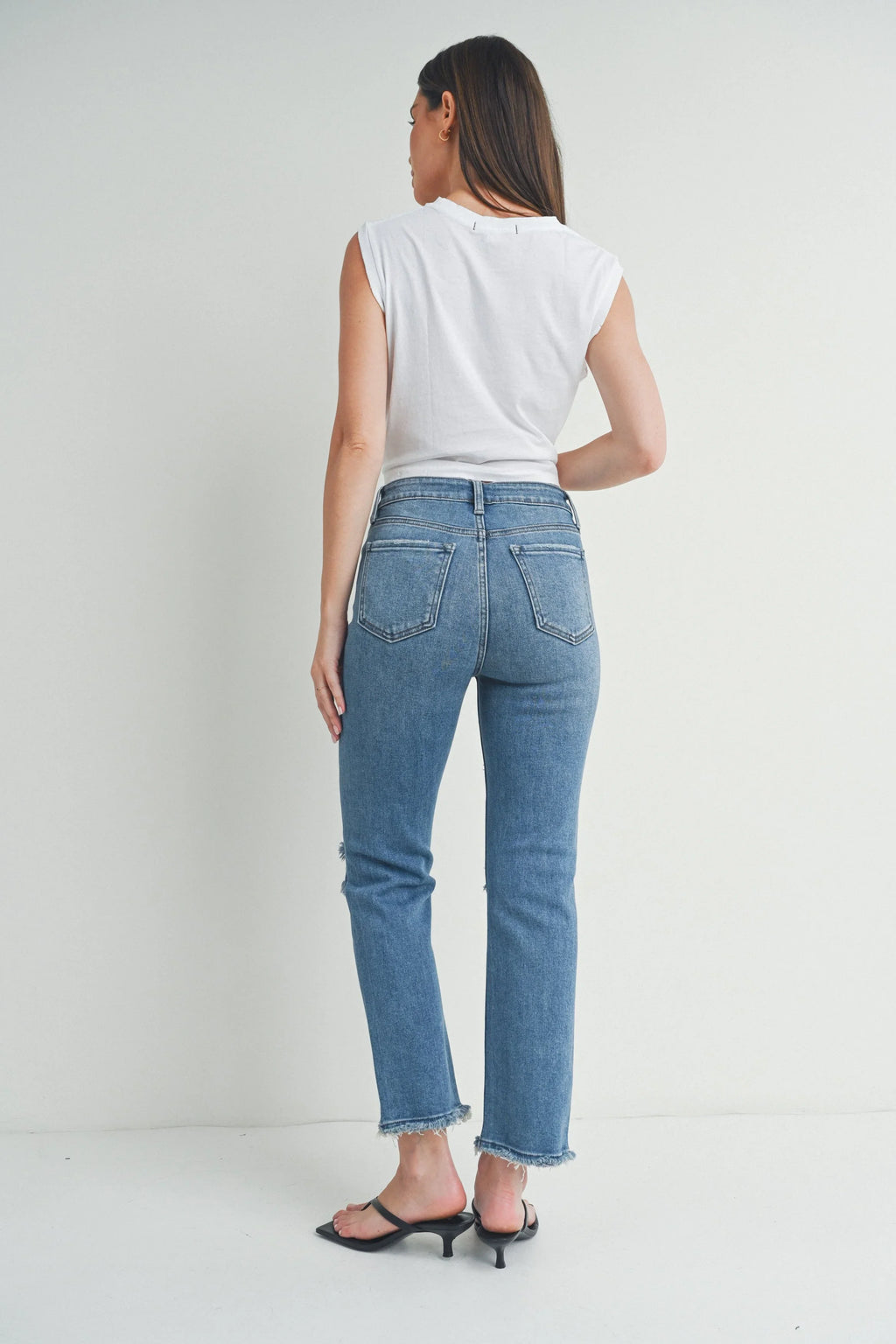 High rise waist on a comfort stretch denim