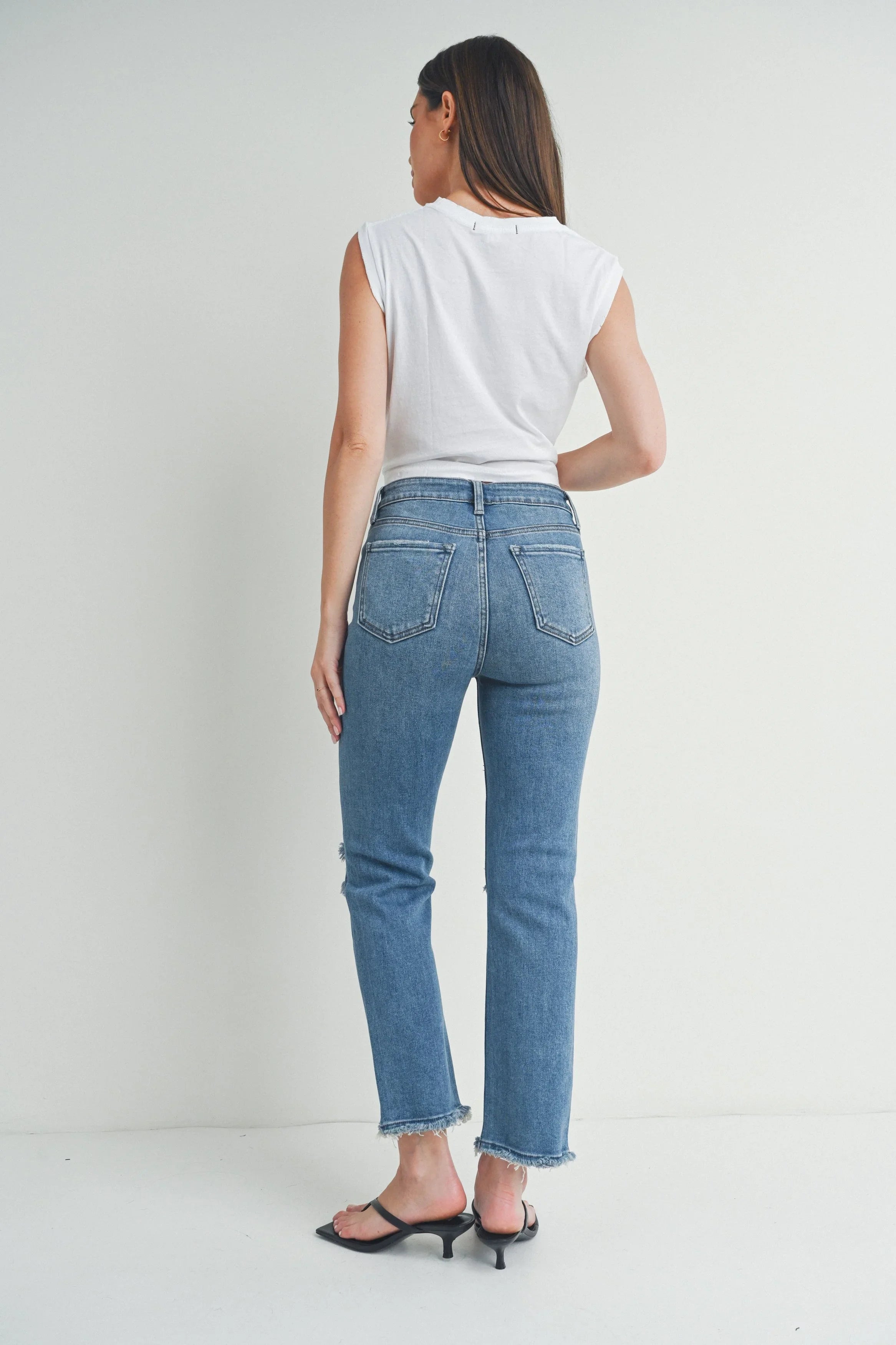 High rise waist on a comfort stretch denim