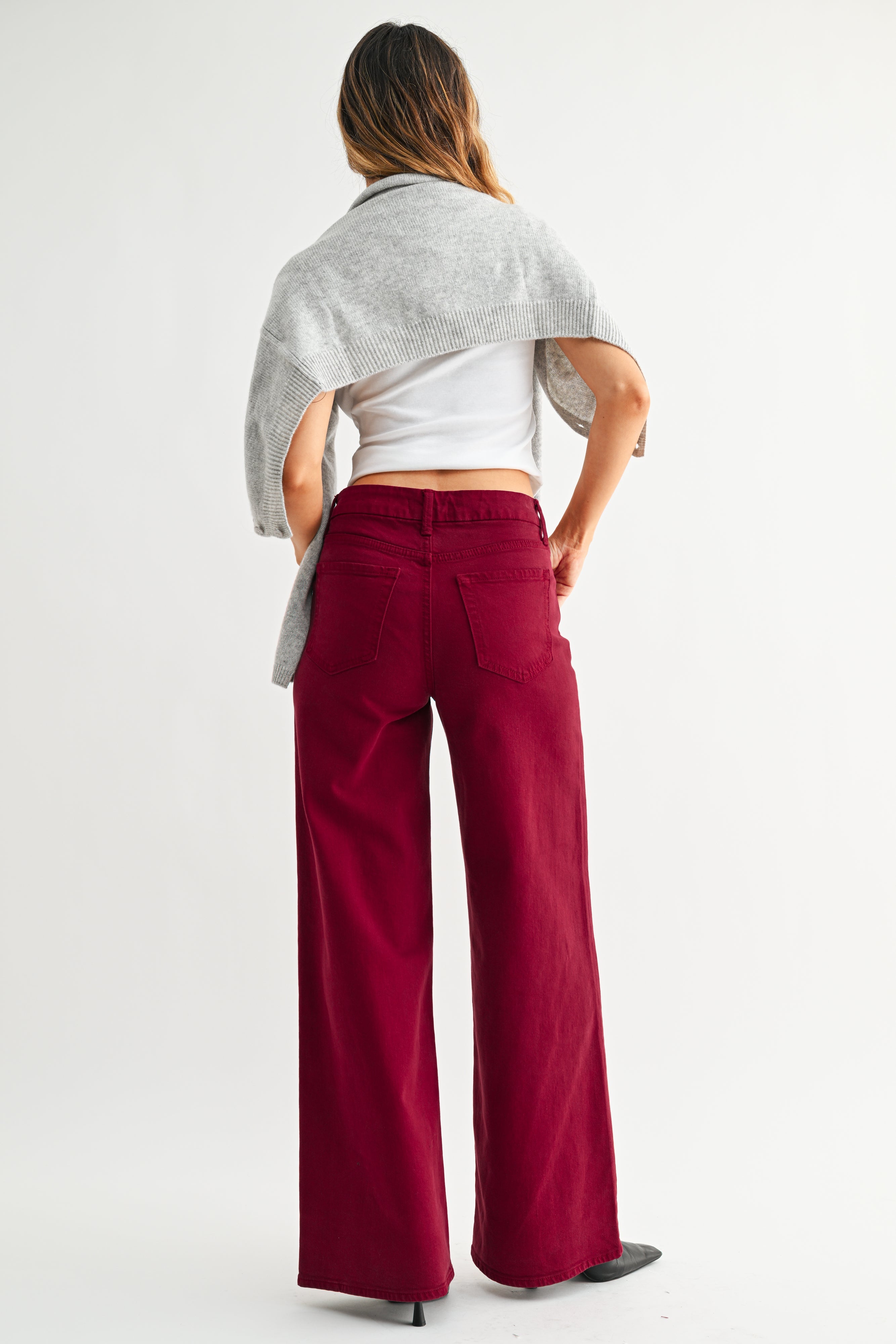 Relaxed fit through the thigh on stretch black denim