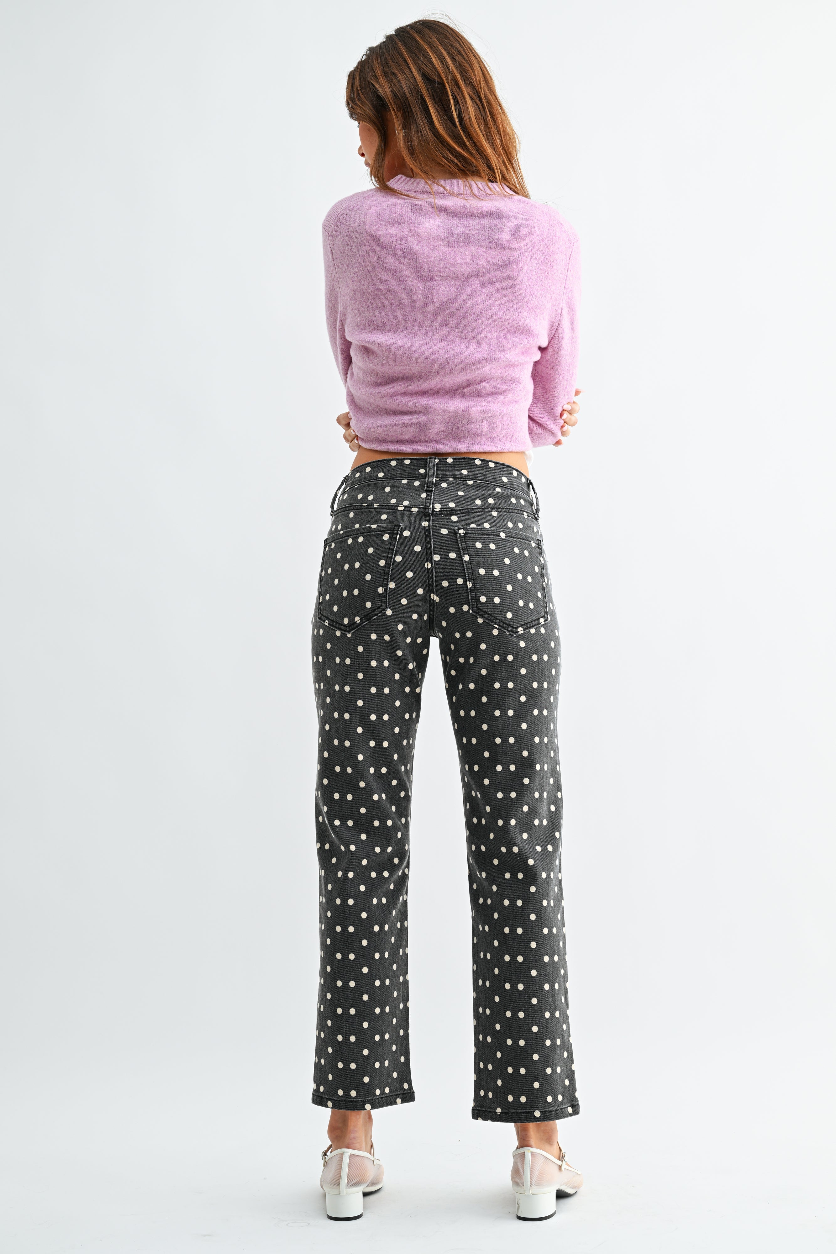 Balanced straight leg shape with no taper or flare