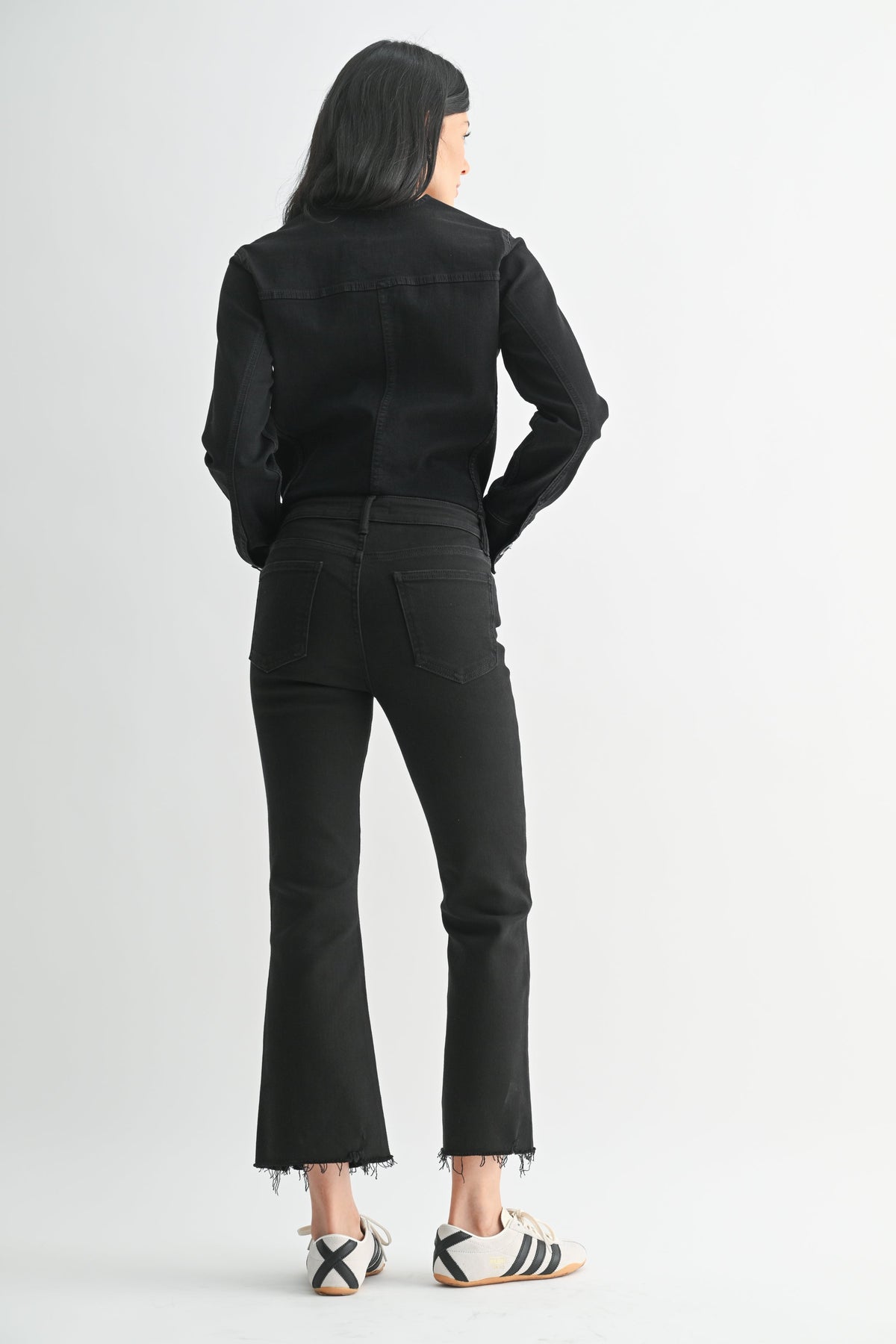 Cropped length cut to sit above a boot shaft