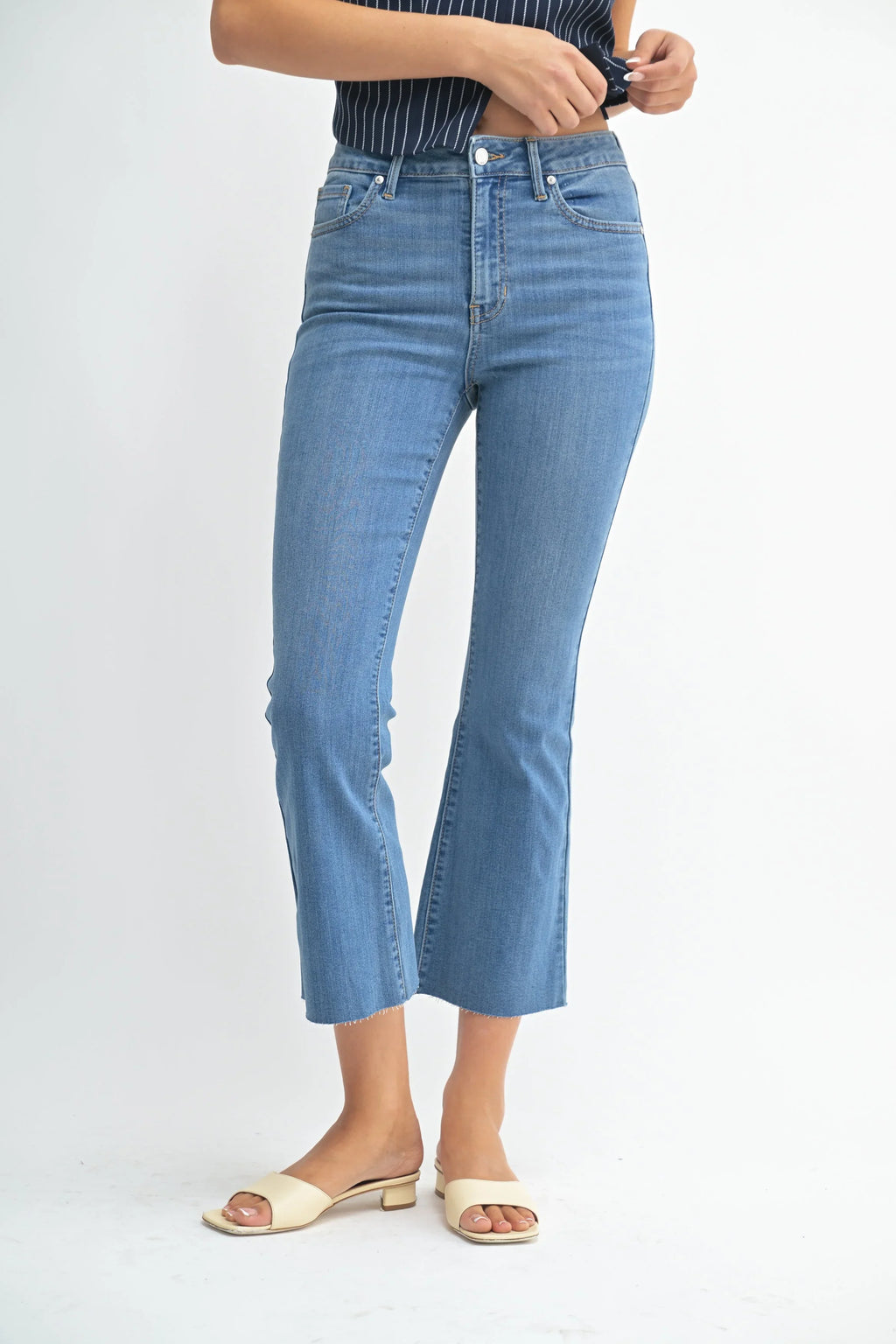 Cropped Kick Flare Jean