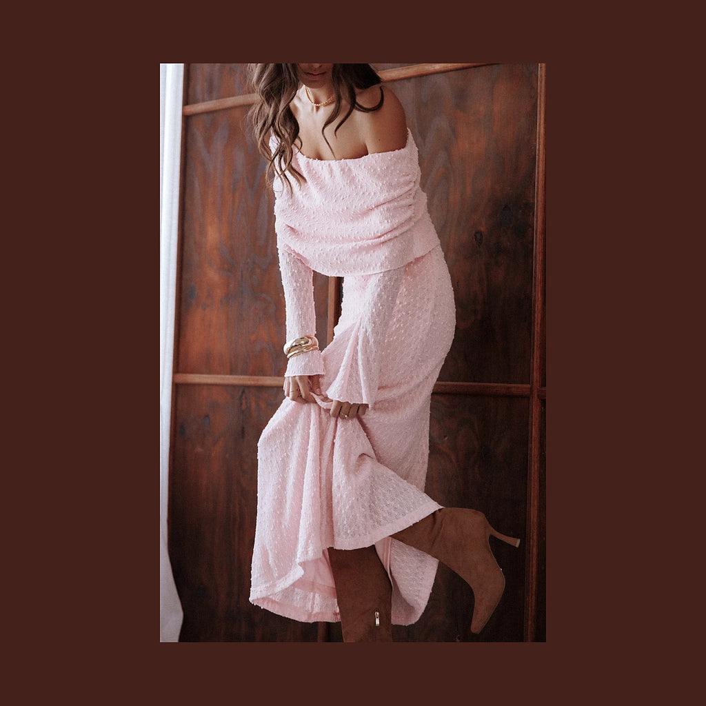 Mid-length bodycon dress with long sleeves
